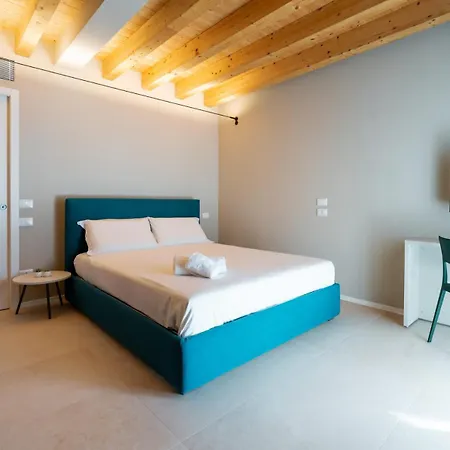 Residenze - Ca' Toni Апартаменты *